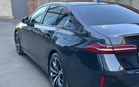 BMW 5 серия, 2023 год, 8 350 000 рублей, 14 фотография