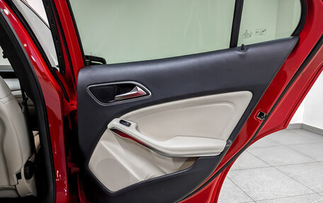 Mercedes-Benz GLA, 2019 год, 2 650 000 рублей, 14 фотография