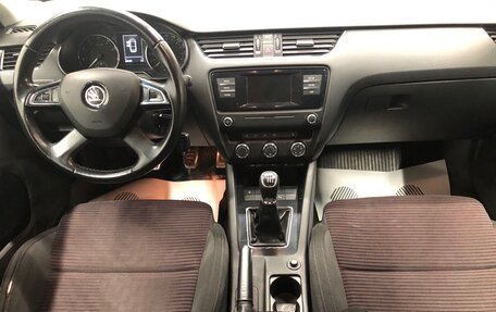 Skoda Octavia, 2015 год, 789 000 рублей, 10 фотография