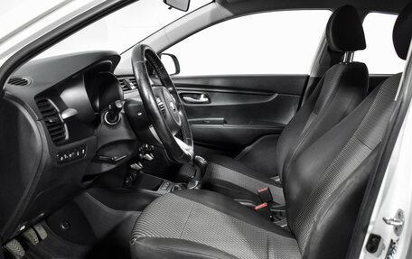 KIA Rio IV, 2018 год, 1 049 000 рублей, 10 фотография