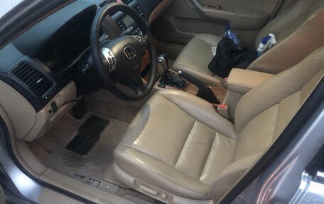 Honda Accord VII рестайлинг, 2005 год, 730 000 рублей, 4 фотография