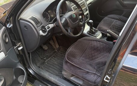 Skoda Octavia, 2010 год, 1 080 000 рублей, 2 фотография