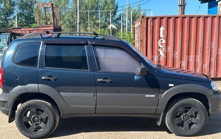 Chevrolet Niva I рестайлинг, 2011 год, 550 000 рублей, 18 фотография