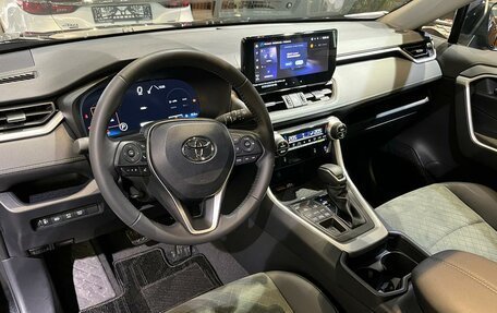 Toyota RAV4, 2025 год, 4 390 000 рублей, 7 фотография