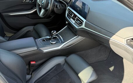 BMW 3 серия, 2019 год, 3 900 000 рублей, 10 фотография