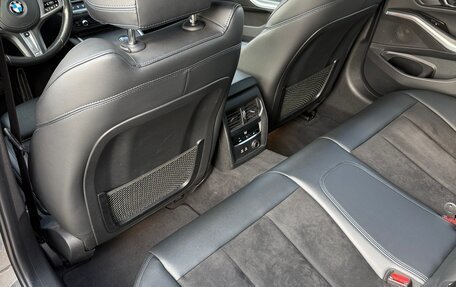 BMW 3 серия, 2019 год, 3 900 000 рублей, 13 фотография