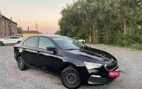 Skoda Rapid II, 2021 год, 1 560 000 рублей, 2 фотография
