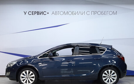 Opel Astra J, 2011 год, 690 000 рублей, 2 фотография