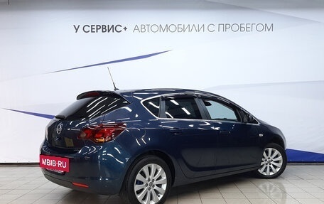 Opel Astra J, 2011 год, 690 000 рублей, 3 фотография
