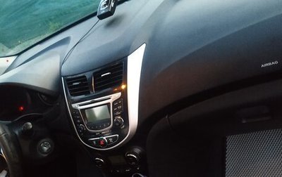 Hyundai Solaris II рестайлинг, 2012 год, 640 000 рублей, 1 фотография