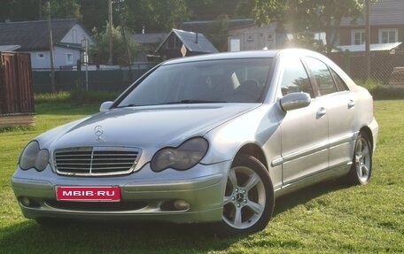 Mercedes-Benz C-Класс, 2001 год, 590 000 рублей, 1 фотография
