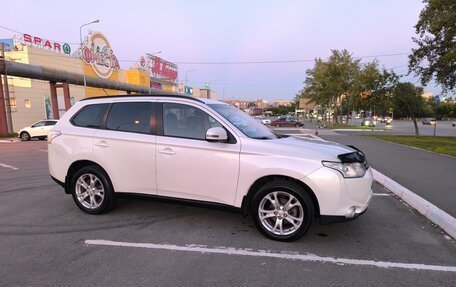 Mitsubishi Outlander III рестайлинг 3, 2013 год, 1 270 000 рублей, 5 фотография