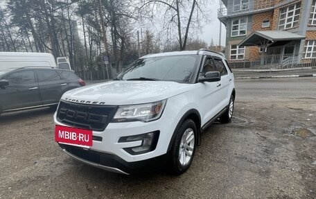 Ford Explorer VI, 2017 год, 2 355 000 рублей, 10 фотография