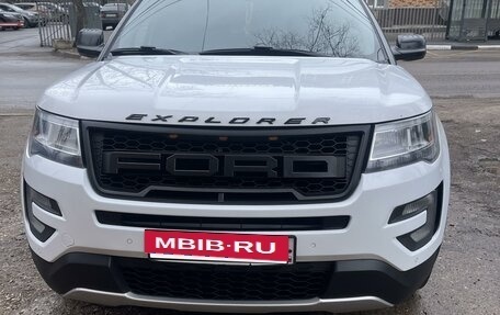 Ford Explorer VI, 2017 год, 2 355 000 рублей, 2 фотография