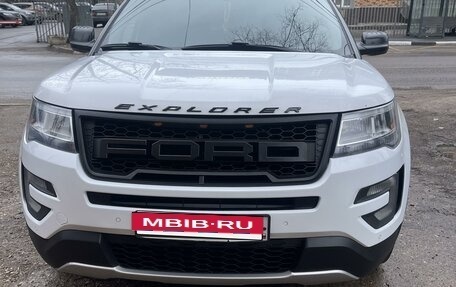 Ford Explorer VI, 2017 год, 2 355 000 рублей, 8 фотография
