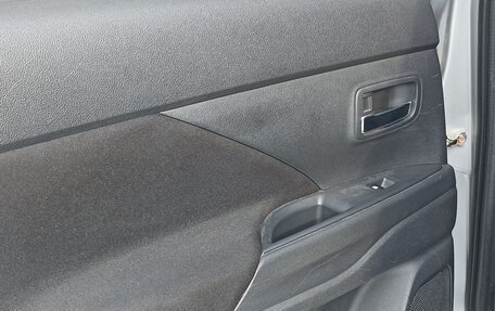 Mitsubishi Outlander III рестайлинг 3, 2015 год, 1 460 000 рублей, 8 фотография