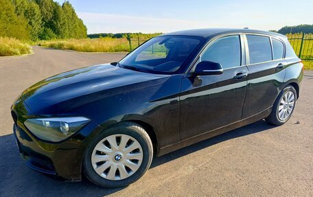 BMW 1 серия, 2011 год, 750 000 рублей, 2 фотография