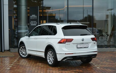 Volkswagen Tiguan II, 2018 год, 2 620 000 рублей, 7 фотография