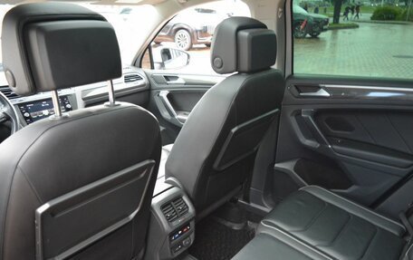 Volkswagen Tiguan II, 2018 год, 2 620 000 рублей, 15 фотография