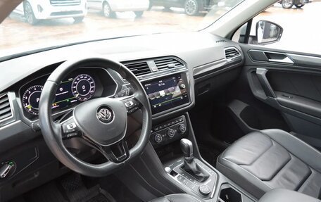 Volkswagen Tiguan II, 2018 год, 2 620 000 рублей, 14 фотография