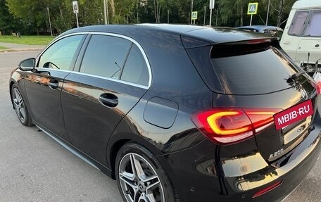 Mercedes-Benz A-Класс, 2018 год, 2 500 000 рублей, 2 фотография