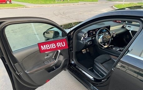 Mercedes-Benz A-Класс, 2018 год, 2 500 000 рублей, 11 фотография