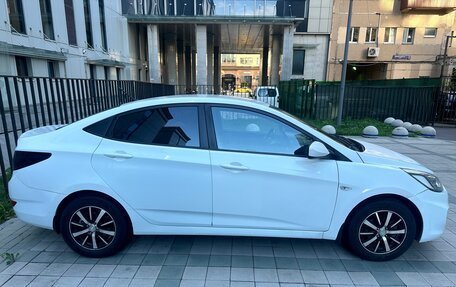 Hyundai Solaris II рестайлинг, 2013 год, 700 000 рублей, 3 фотография