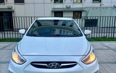 Hyundai Solaris II рестайлинг, 2013 год, 700 000 рублей, 6 фотография