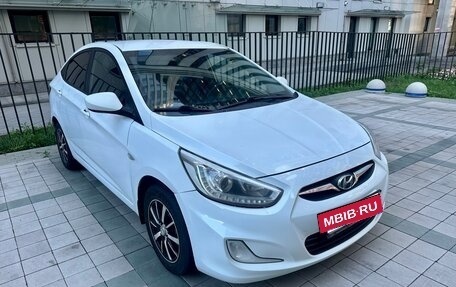 Hyundai Solaris II рестайлинг, 2013 год, 700 000 рублей, 2 фотография