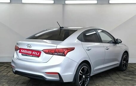 Hyundai Solaris II рестайлинг, 2018 год, 1 100 000 рублей, 4 фотография