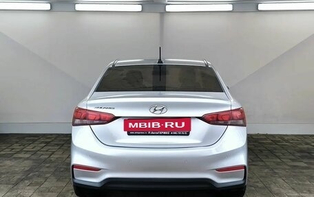 Hyundai Solaris II рестайлинг, 2018 год, 1 100 000 рублей, 3 фотография