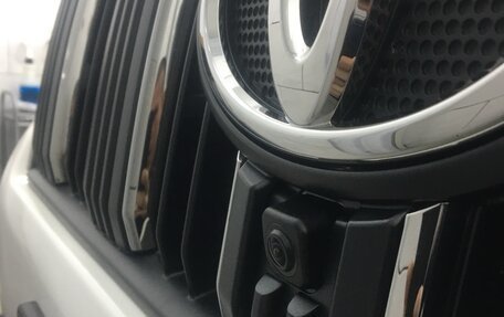 Toyota Land Cruiser Prado 150 рестайлинг 2, 2021 год, 8 000 000 рублей, 18 фотография