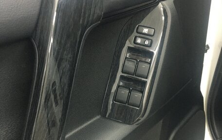 Toyota Land Cruiser Prado 150 рестайлинг 2, 2021 год, 8 000 000 рублей, 17 фотография
