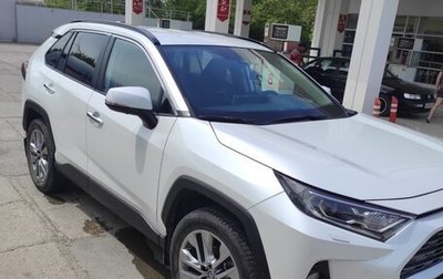 Toyota RAV4, 2020 год, 3 700 000 рублей, 1 фотография