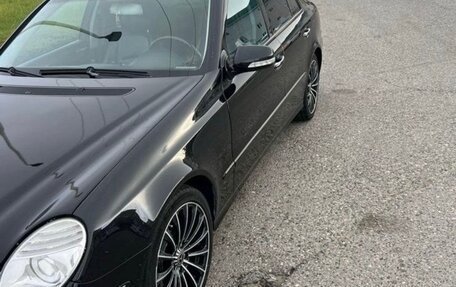 Mercedes-Benz E-Класс, 2007 год, 900 000 рублей, 4 фотография