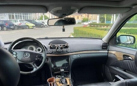 Mercedes-Benz E-Класс, 2007 год, 900 000 рублей, 13 фотография