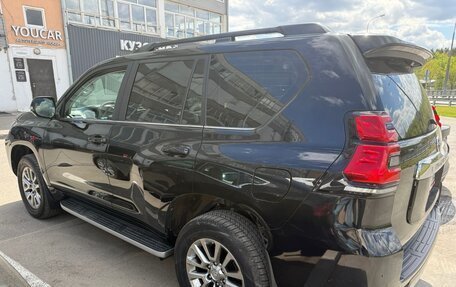 Toyota Land Cruiser Prado 150 рестайлинг 2, 2019 год, 7 000 000 рублей, 4 фотография