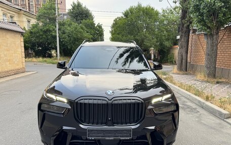 BMW X7, 2022 год, 13 000 000 рублей, 2 фотография
