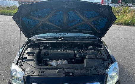 Toyota Avensis III рестайлинг, 2003 год, 650 000 рублей, 2 фотография