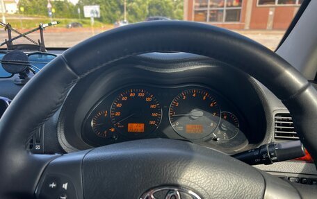 Toyota Avensis III рестайлинг, 2003 год, 650 000 рублей, 7 фотография