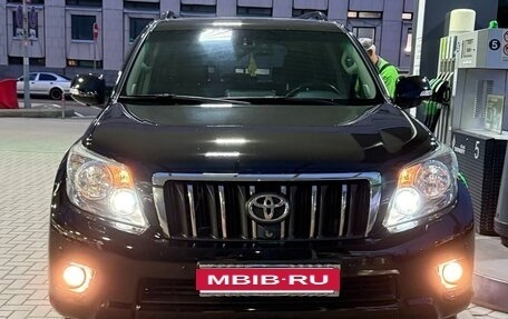Toyota Land Cruiser Prado 150 рестайлинг 2, 2010 год, 2 650 000 рублей, 10 фотография