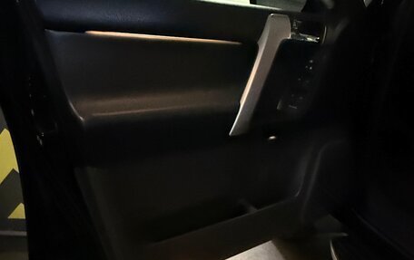 Toyota Land Cruiser Prado 150 рестайлинг 2, 2010 год, 2 650 000 рублей, 16 фотография