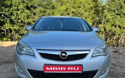 Opel Astra J, 2012 год, 700 000 рублей, 1 фотография