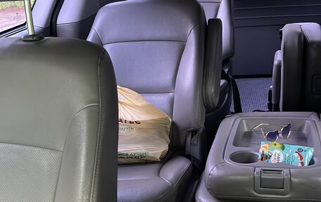 Hyundai Grand Starex Grand Starex I рестайлинг 2, 2019 год, 3 800 000 рублей, 2 фотография
