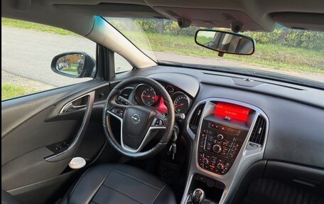 Opel Astra J, 2013 год, 850 000 рублей, 2 фотография