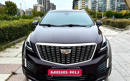 Cadillac XT5 I рестайлинг, 2020 год, 2 750 000 рублей, 2 фотография