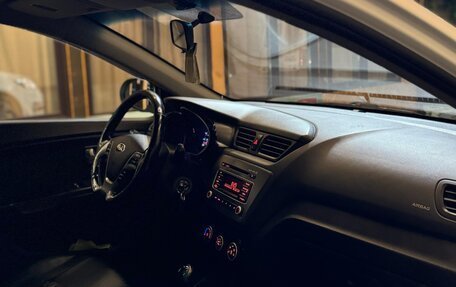 KIA Rio III рестайлинг, 2015 год, 990 000 рублей, 4 фотография