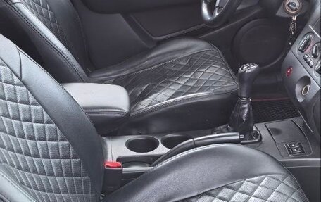 Mitsubishi Outlander III рестайлинг 3, 2007 год, 600 000 рублей, 8 фотография