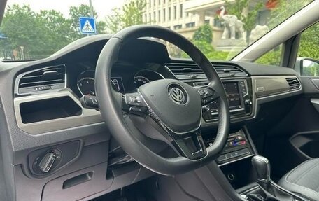 Volkswagen Touran III, 2021 год, 1 580 199 рублей, 8 фотография