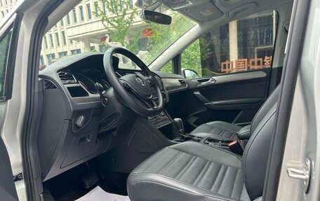 Volkswagen Touran III, 2021 год, 1 580 199 рублей, 4 фотография